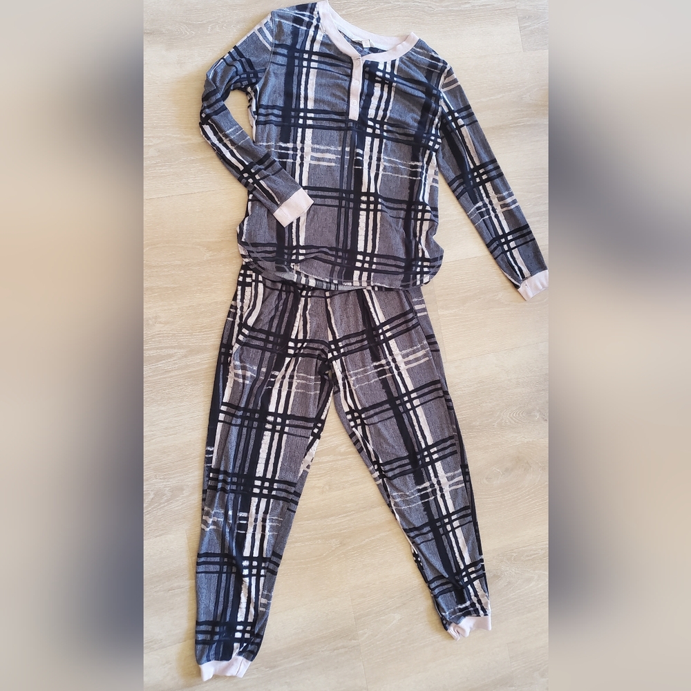 Secret Treasures Women's Pajama Set (2) Black Pink Plaid - SMALL